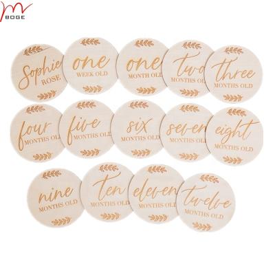 China New Personalized Home Decor Wooden Prop Baby Milestone Cards Custom Engraved Round Baby Milestone Markers for sale