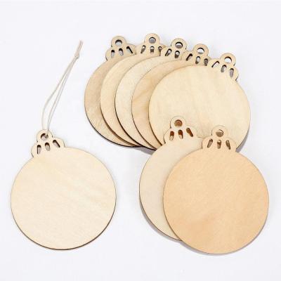 China Diy Christmas Baubles (8cm) Blank Christmas Shapes Wooden Craft Hanging Decoration Gift Tags for sale