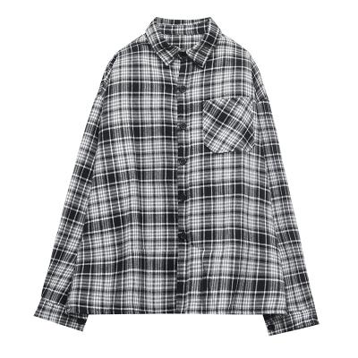 China 2022 New Street Shirt Patch Pocket Loose Sheathed Soft Plaid Retro Long Shirt Anti-Shrink For Men And Women for sale