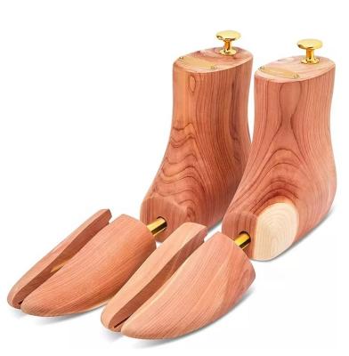 China Protect the shoes Cedar adjustable shoe tree wholesale high upper wooden boot tree for sale