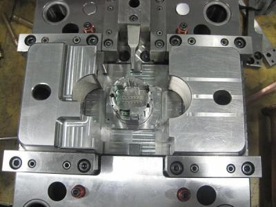 China CAD , UG , PROE , Plastic Automotive Injection Molding Single Or Multi Cavity for sale