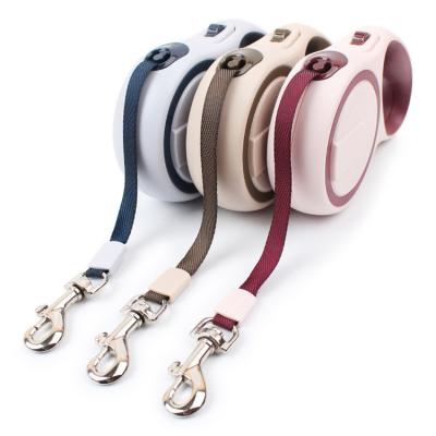 China New Design Adjustable Automatic Retractable Dog Leash DETACHED with Carabiner for sale