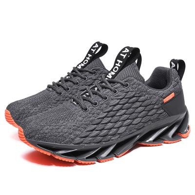 China Fashion Trend Customized Mesh Badminton Sports Men Fashion Sneakers Soft Comfortable Anti Slip Logo Printed Men Blades Knitted for sale