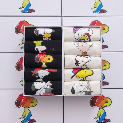 China Hot Sale QUICK DRY Fancy Fashionable Anime Cartoon Dog Adults Bangs Printed Cartoon 5 Pairs Gift Box Package Couples Socks for sale