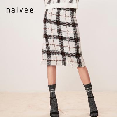 China Naivee 2020 Soft And Comfy Black And White Midi Check Rib Knit Sweater Women Knitted Skirt Set for sale