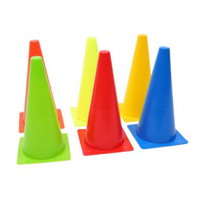 China Cones de formação plásticos do PE, marcadores do espaço do futebol de 18cm 23cm 32cm 38cm 48cm à venda