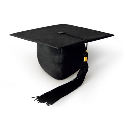 China 2021 COMMON hot sale graduation gown cap with tassel for high school college and bachelor's cap with black tassel for sale