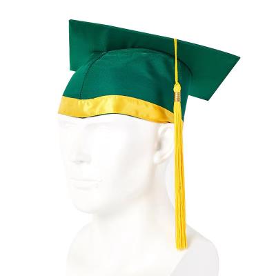 China COMMON Custom Bachelor High School Graduation Hats Decorated College College Graduation Bachelor Hat With Tassel for sale