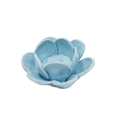 China Handmade Flower Design Porcelain Tealight Holder Flower Candle Holder For Decoration for sale