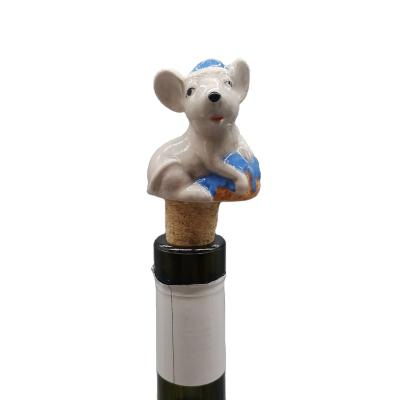 China Unique Wine Bottle Stopper Ceramic Halloween Mouse Design Mouse Shape Wine Vacuum Cork Custom Made for sale