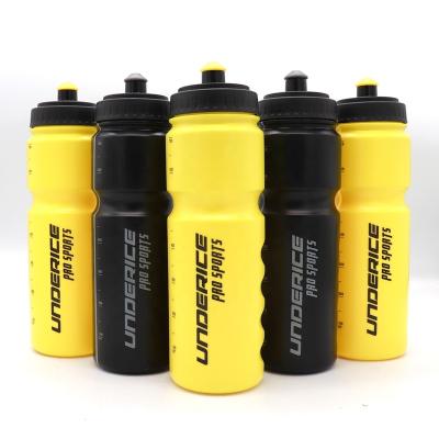 China Body: LDPE/HDPE Suction Mouth 750 ML  Water Bottle Ice Hockey Rugby Portable Handy Cup Extruded Water Type Sports Kettle hockey bottle for sale