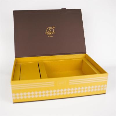 Chine Emballage cadeau en carton personnalisé de luxe pour la boîte à thé Boîte de stockage de thé Boîte d'emballage avec plateau intérieur à vendre