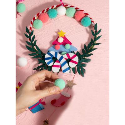 China Creative Christamas Decoration Design Felt Christmas Decoration Promotional Custom Christmas DIY Garland Kits Ornament for sale