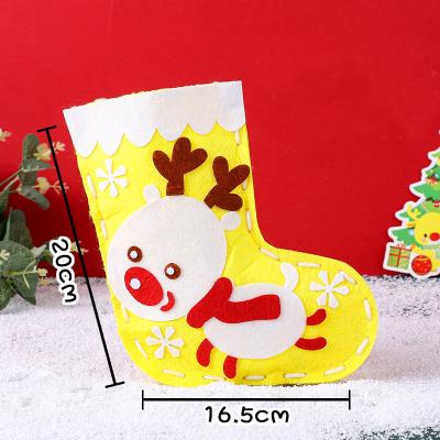 China Latest Design Attractive Hanging Wall Door Sock Home Decor Felt Sewing Kits Christmas Stockings For Kids for sale