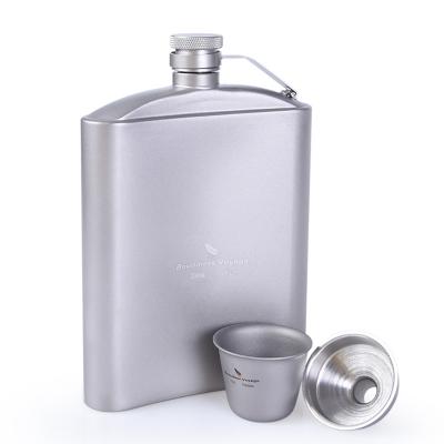 China Solid Titanium Fixed Hip Flask Wine Connection Outdoor Camping Rising Pot 7oz/200ml Pocket Alcohol Whiskey Flask Jug Wine With Funnel for sale