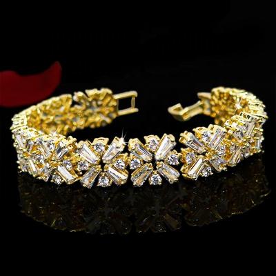 China Fashion Trendy Luxury Temperament Hip Hop Diamond Zircon Women Bracel Cuban Chain for sale