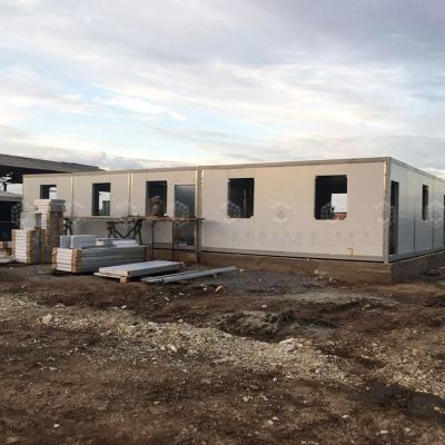 China Custom 20FT 40FT Prefab Mobile Living House Container Low Cost Prefab Container House For Living for sale