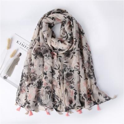 China Luxury Amazon Hot Selling Women's Printed Tassel Scarf, Interesting Squishy Scarves And Shawls for sale