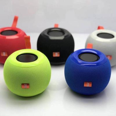 China No factory wholesale 2020 rechargeable indoor party wireless speaker with led light for sale