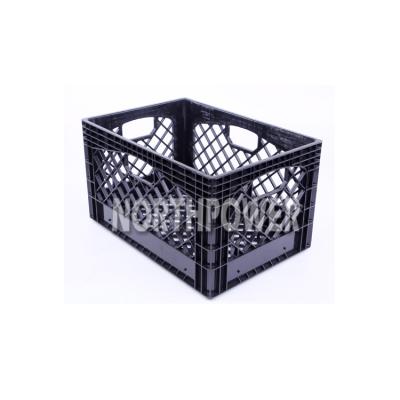 China Mesh Rectangular Stackable Plastic 24 Quart Dairy Milk Crate for sale