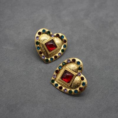 China CLASSIC Net Red With The Same  Pleated Heart Earrings Korean High-end Retro Earrings Fashion Temperament Earrings Women for sale