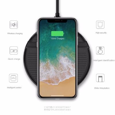 中国 Iphone8 IphoneXサムスンS6の携帯電話の充電器の無線充電器はインターフェイスを保護します 販売のため