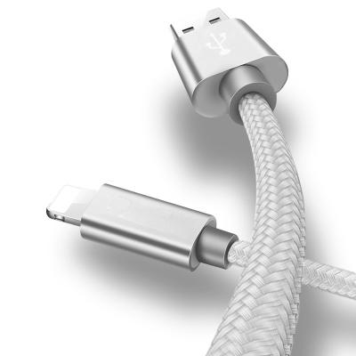 Chine Longueur rapide du câble de données de téléphone portable d'éclairage de chargeur 0.2M 1.0M 1.8M 2.1A 3.3ft à vendre