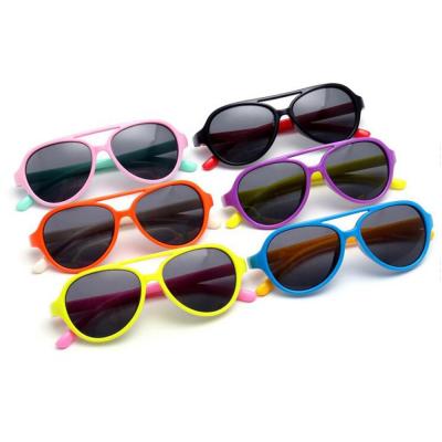 China Kids Sunglasses 2021 Newest Wholesale Fashionable Polarized Kids Branded TPEE Sunglasses for sale