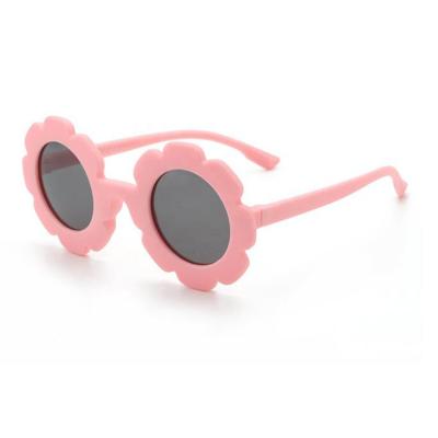 China Children's sunglasses 2021 new polarized soft silicone TPEE material radiation protection kids children's sunglasses for sale