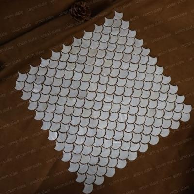 China Wholesale Super White Natural Color 30*30cm Shell Fish Scale Mosaic Tiles Helix Shaped Shell Mosaic Pearlescent Flooring for sale