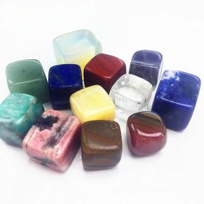 China 7 Chakra que cura semi muito Crystal Stone à venda