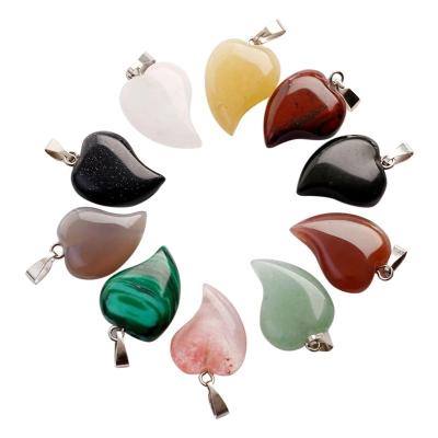 China Peach Heart Gemstone Healing 20mm Crystal Chakra Pendant Stones for sale