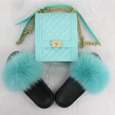 China 2020 Hot Sale Anti-slippery Bag and Fur Slippers Set Women's Custom Fanny Pack Fox Fur Slides Sets for sale