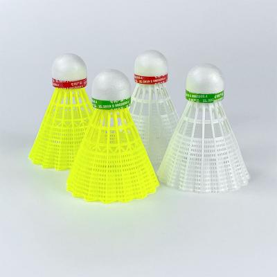 China Wholesale shuttlecock for badminton rackets badminton 2pcs or 4pcs high quality professional nylon balls for sale for sale