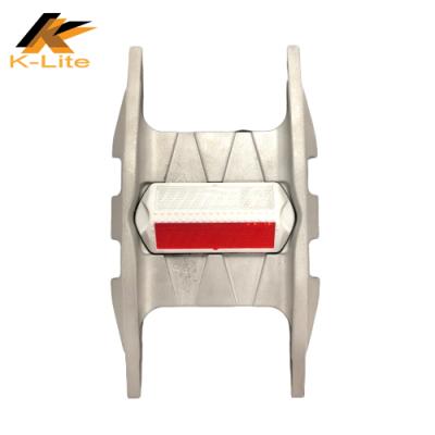 China KT228 High Quality Waterproof Snow Plug Aluminum Alloy IP68 Traffic Lights Cat Eye IP68 Solar Bear 30tons Stud for sale