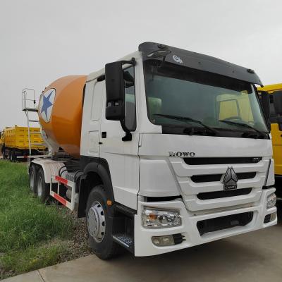 China Sinotruk Truck Sale 6X4 Water Delivery Heavy Duty Mixer with Manual Transmission Type for sale