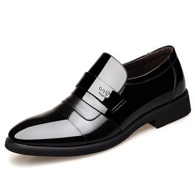 China Italian Invisible Interior Deodorization Intensify Business Pointed Bright Wedding Patent Leather Men's Elegant Shoes for sale