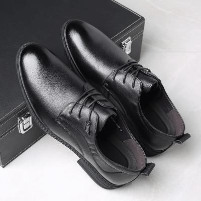 China 2021 new deodorization fashion wholesale custom design leather men shoes brand outfits shoes men's stylish shoes for sale