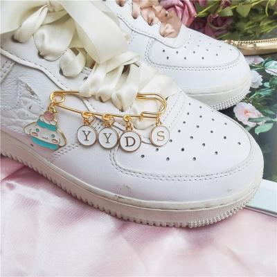 China Shoe Tiktok Charm The Same Letter Shoe Buckle Cartoon Alloy Couples Decorative Brooch Shoes Pendant for sale