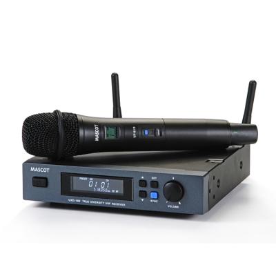 China 2021 Uxd-100 New Model Customized Wireless Professional Microphone Studio MIC System Handheld Diversity Microphone Metal Case Vocal MASCOT for sale