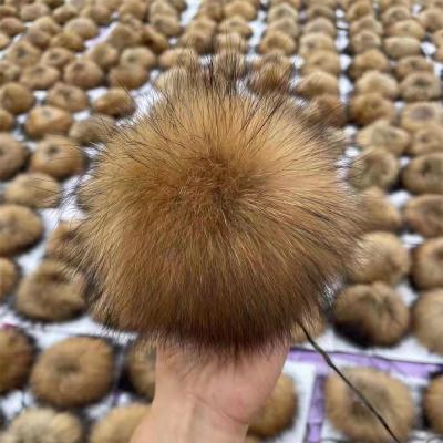 China Large Raccoon Fur Pom Pom Hat Apparel Animal Fur Pom Nail European Fluffy Snap Hair Accessory for sale