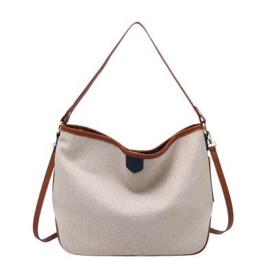 China 2021 New Fashion One Shoulder Armpit Messenger Bag Fashionable Simple Portable Women's Large Capacity Leisure Bag for sale