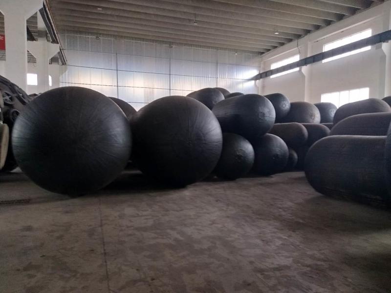 Verified China supplier - Qingdao Luhang Marine Airbag and Fender Co., Ltd