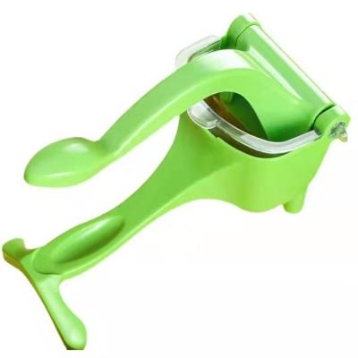 China 2021 Quality Guaranteed Hot Selling Viable Unique Manual Plastic Fruit Squeezer Indoor Manual Juicer Squeezer for sale