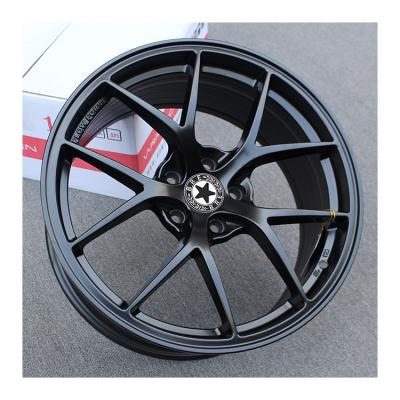 China Hot Sale 15-19 Inch Size ALLOY White And Black 5 Hole Rid Wheel Magnesium Wheel Polish Machine Flow Forming For Vehicle for sale