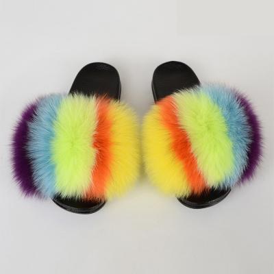 China Fashion Light Natural Color Fox Fur Slippers Women Real Raccoon Fur Slides Lady's Faux Raccoon Fur Slides Colorful for sale