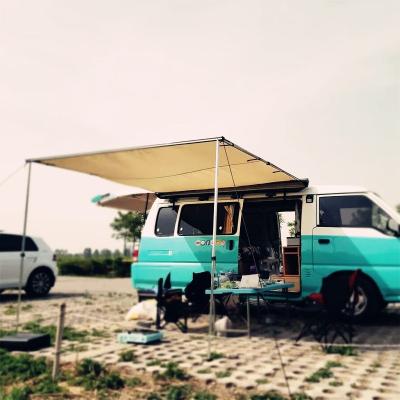 China Car Side Awning Windproof Awning For Camping Sun Protection With Aluminum Case Car Awning for sale