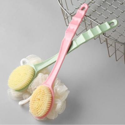 China Hot Selling Household Long Handle Hair Scrubbing Mud Scrubber Soft Bath Artifact With Ball Brush for sale