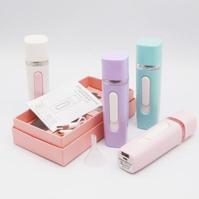 China Mini Diffuser Humidificador Steam Sprayer Moisturizer Gun Beauty Water Electric Fine Mist Facial Nano Sprayer for sale