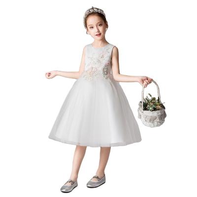 China 2022 Summer New Fashion Breathable Wedding Party Bridesmaid Embroidered Applique Sleeveless Long Dress for sale